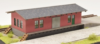 Die Modellbahnwerkstatt 1858 - TT - Güterschuppen in Ziegeloptik